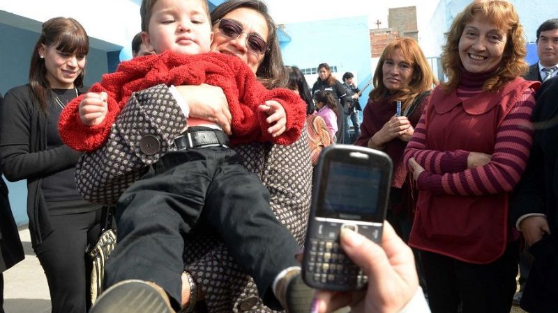 La Gobernadora inauguró el EPC de barrio Apolo