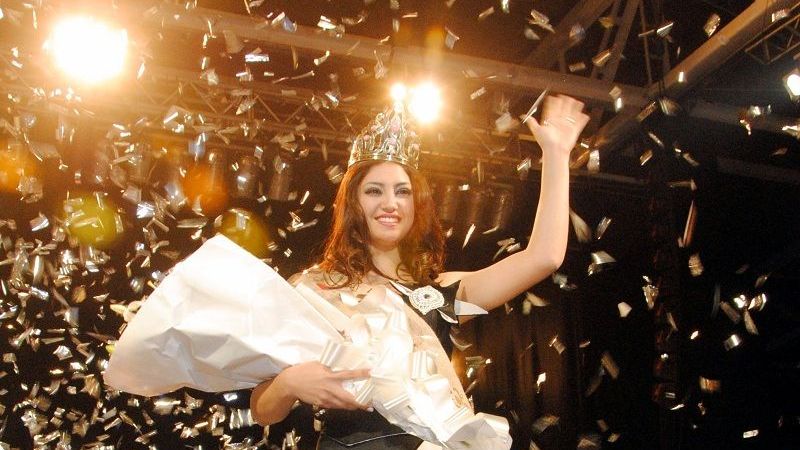 La capitalina Antonella Túa nueva Reina de la Fiesta del Poncho