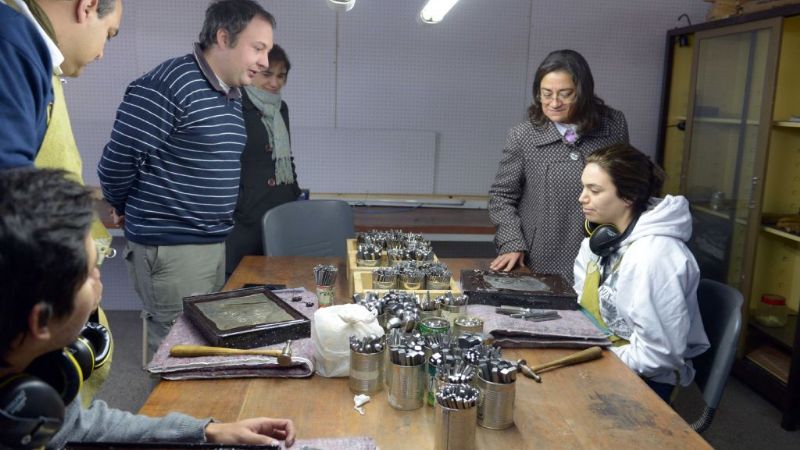 Lucía visitó la Escuela de Orfebrería