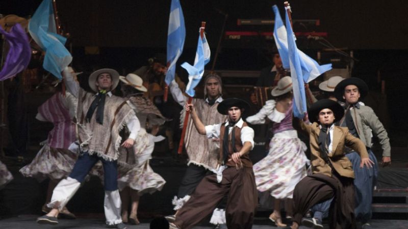 Noche de belleza, emoción, y folclore de la mano de la Sole