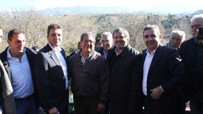 Raúl Jalil y Sergio Massa juntos en el Museo de la Ciudad