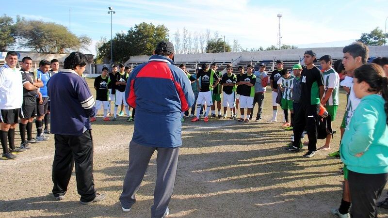 El DFI chacarero larga también con las divisiones inferiores