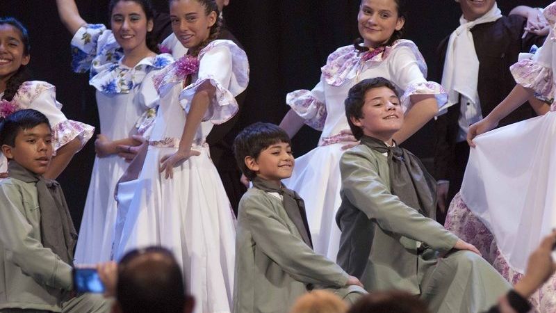 Desde las 11, continúa el “Ponchito” en el salón mayor