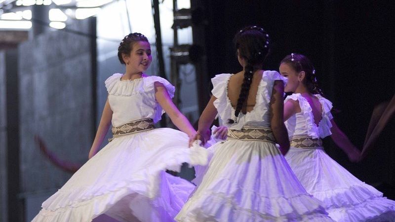 Desde las 11, continúa el “Ponchito” en el salón mayor