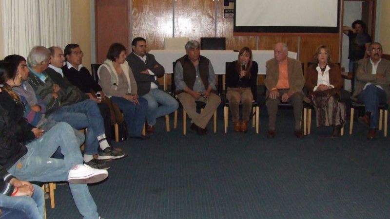 Reunión de dirigentes de Partido FE con jóvenes de Catamarca