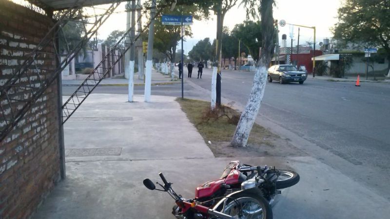 Conductor ebrio se llevó por delante una moto