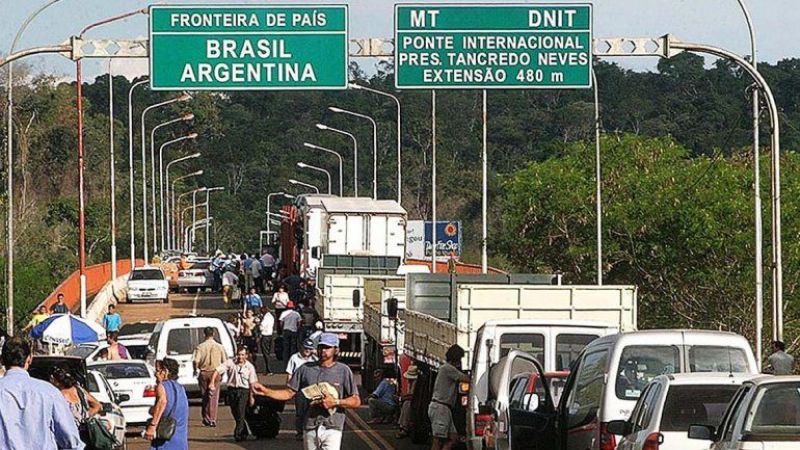 Argentinos acumularon más de 1 millón de dólares en multas en Brasil