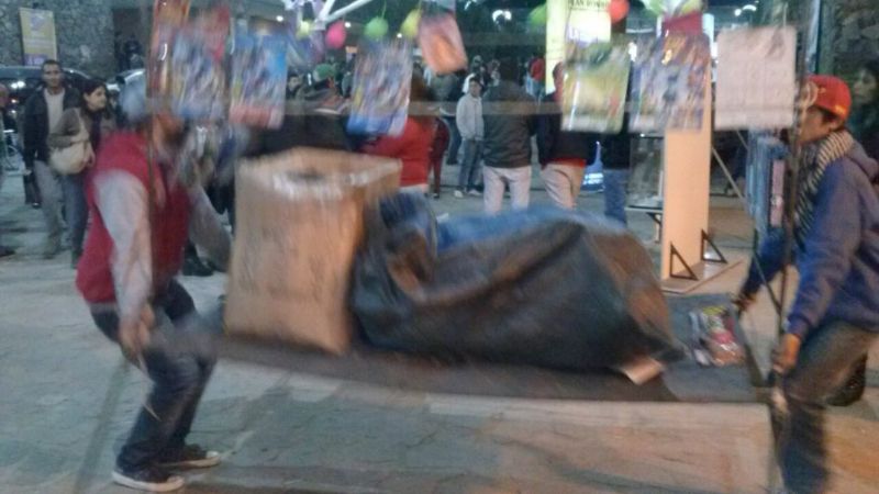 Echaron a “manteros” por mala imagen