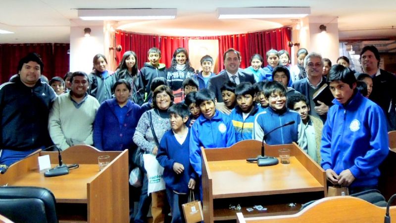 Niños de seis escuelas del interior de Belén simularon sesión en el Senado