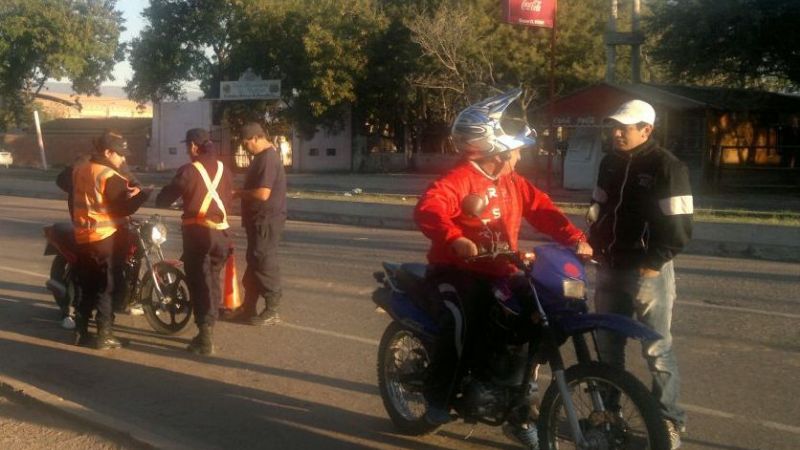Retienen seis motos y un cuatriciclo en control