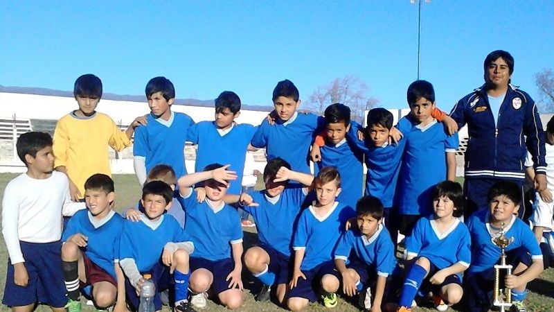 Los Altos “coronó” en Infantiles A del Apertura chacarero