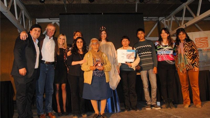 Se entregaron los premios a los artesanos del Poncho