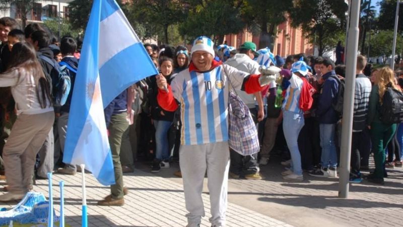 “Muña Muña” se olvidó del disgusto y salió a festejar