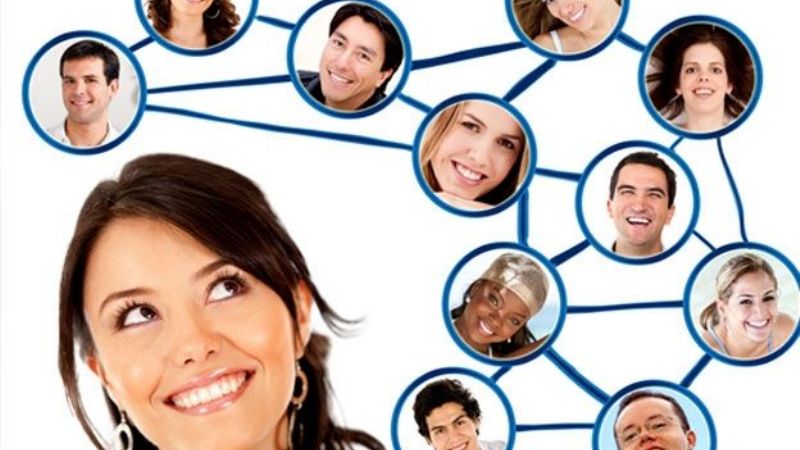 Un amigo cada 60 contactos en las redes