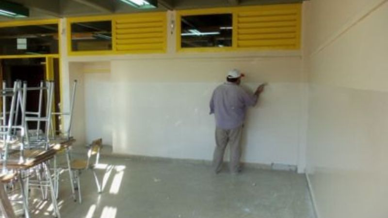 Acondicionan el edificio de la Escuela “Abel Acosta”