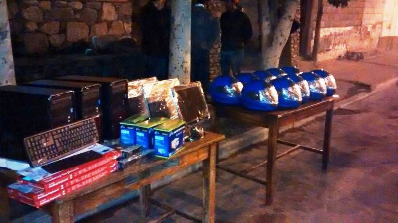 Entregan elementos para comisarías de Saujil y Pomán