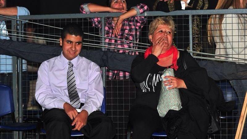 Conmovedora sorpresa para Víctor Vega: Jorge Rojas lo invitó a cantar al escenario