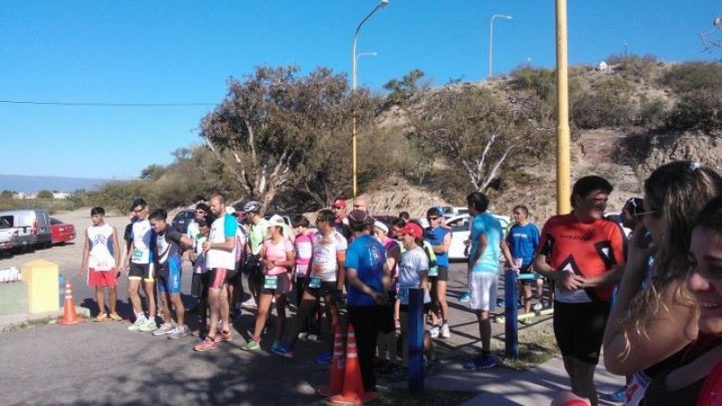 Walter Cabrera y Verónica Leiva ganaron en el Duatlón Solidario