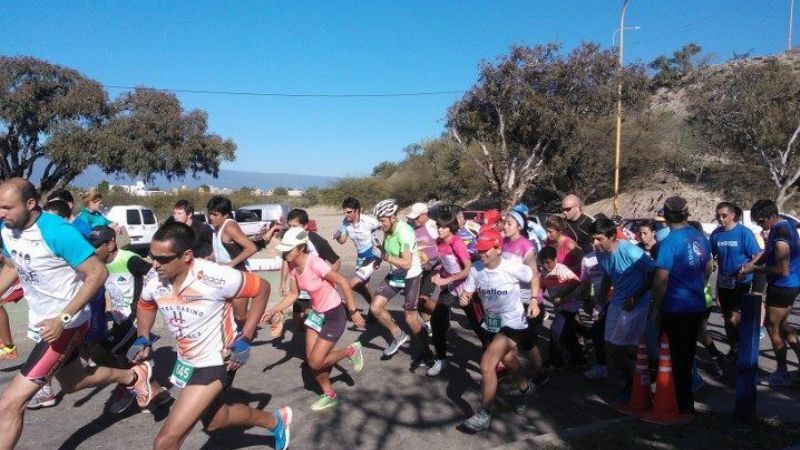 Walter Cabrera y Verónica Leiva ganaron en el Duatlón Solidario