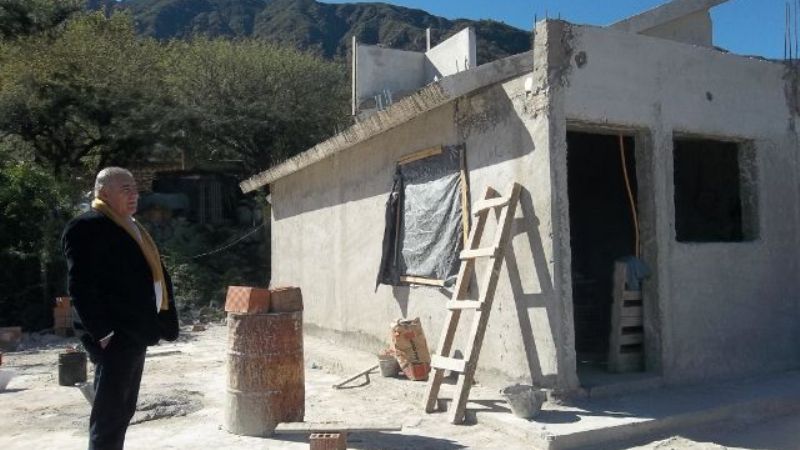 Familias que vivieron en una escuela abandonada tendrán una vivienda digna