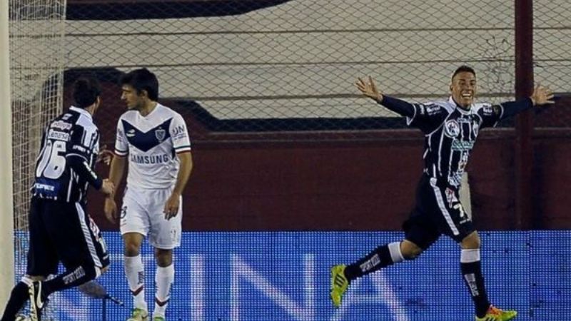 Estudiantes de Caseros dio la sorpresa ante Vélez