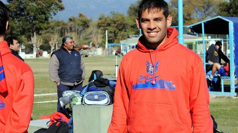 “Gonchi” sigue en el Santo, que mañana recibe a Lázzaro