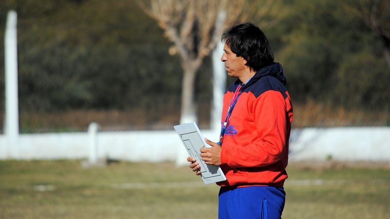 “Gonchi” sigue en el Santo, que mañana recibe a Lázzaro