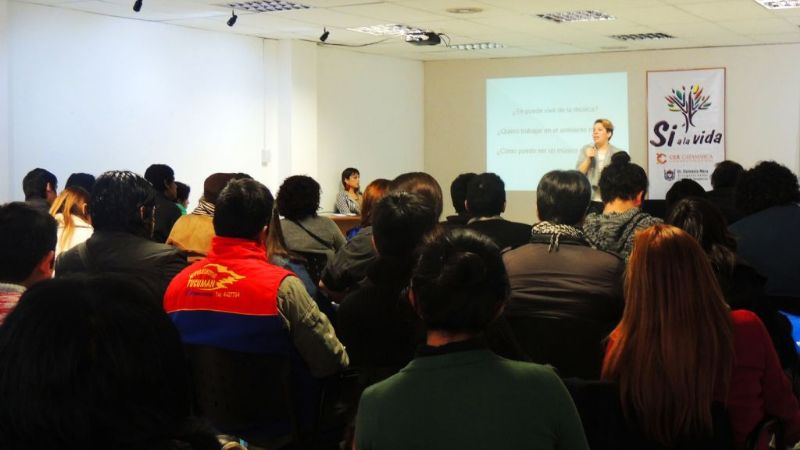 Capacitan a autores, compositores e intérpretes