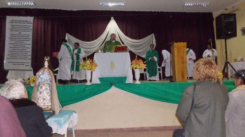 La comunidad de Andalgalá recibió a su nuevo párroco