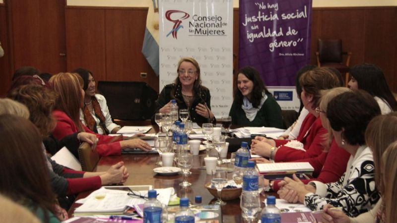 Promueven la creación de áreas de Mujer en los municipios