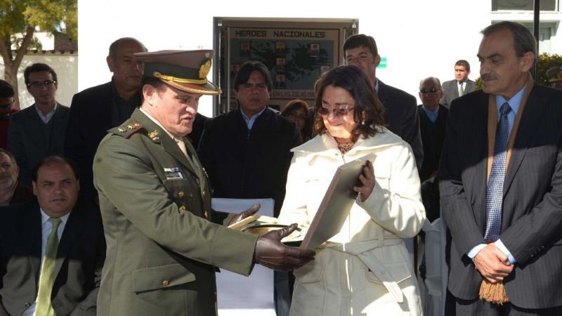 Lucía presidió el acto por el aniversario de Gendarmería Nacional