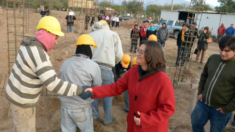 Corpacci visitó la escuela de Las Tejas