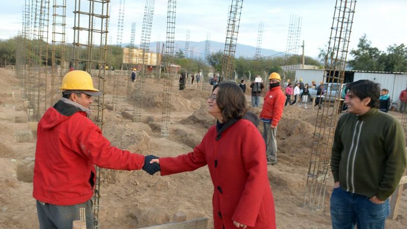 Corpacci visitó la escuela de Las Tejas