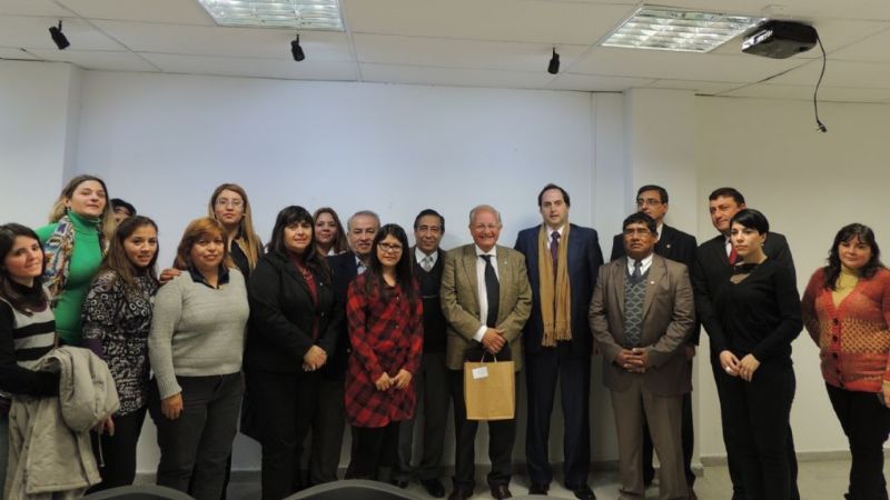 El Dr. Abel Albino con Mera y el Foro de Niñez