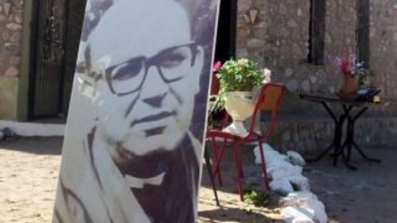 Perpetua para Menéndez y Estrella por el asesinato del obispo Angelelli