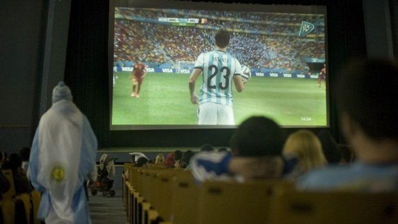 Cientos de catamarqueños vivieron en el cine el triunfo de la Selección