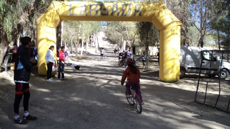 A pesar del frío, se corrió la cuarta fecha del Rural Bike