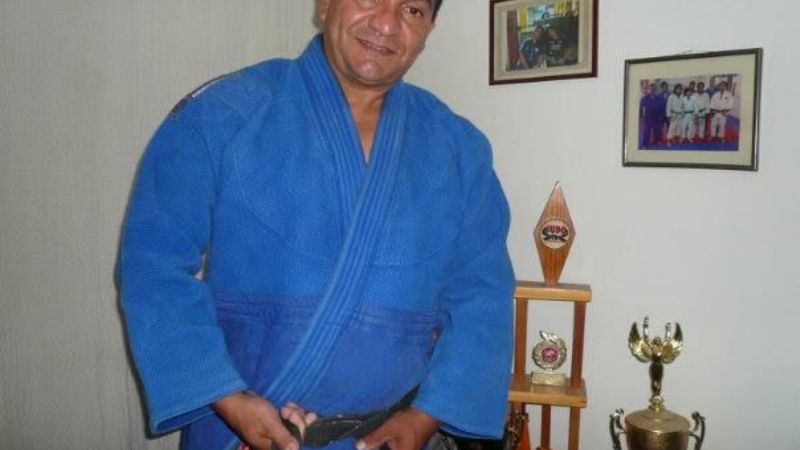 Tío acusado de abuso sexual seguirá detenido y su amigo libre