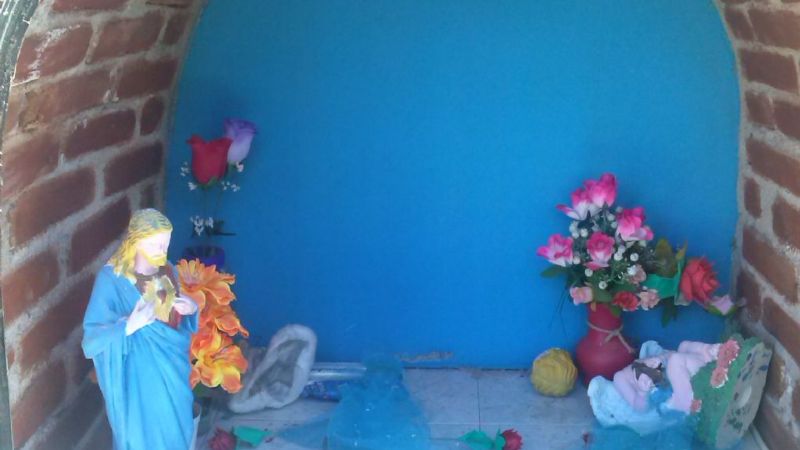 Destrozaron una gruta para llevarse la imagen de la Virgen