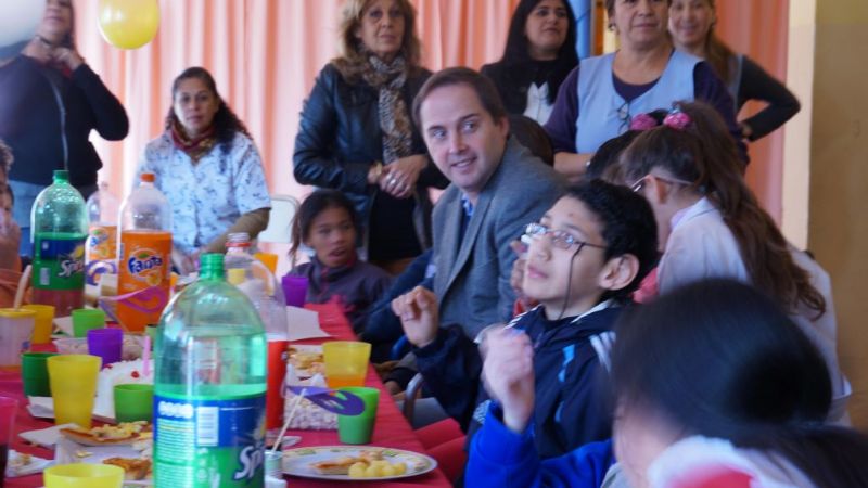 Mera visitó la Escuela del Centro de Rehabilitación