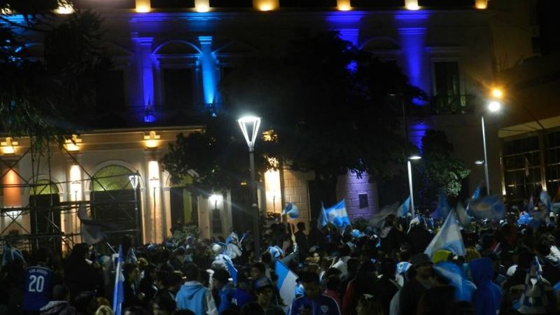 El triunfo desató un multitudinario festejo en Catamarca