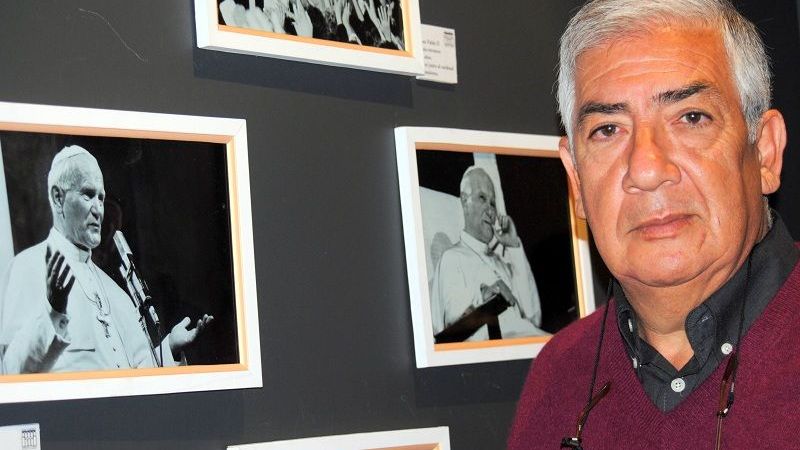Rodolfo Contreras muestra la visita del Papa Juan Pablo II