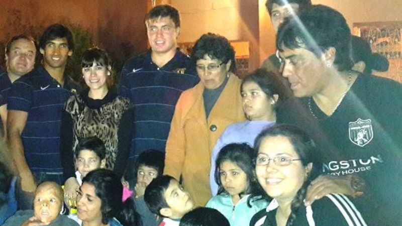 Los Pumas visitaron Casa Cuna