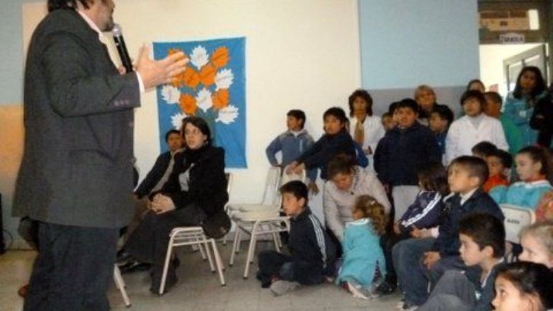 En la Escuela de La Carrera, iniciaron las actividades del “Mes del Niño”
