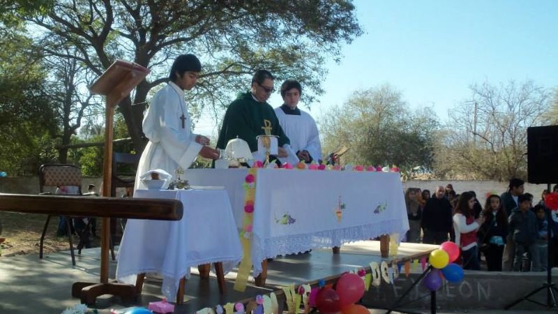 Homenaje de los niños y adolescentes al Patrono San Roque en La Chacarita