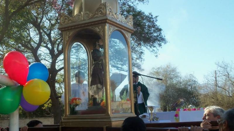 Homenaje de los niños y adolescentes al Patrono San Roque en La Chacarita