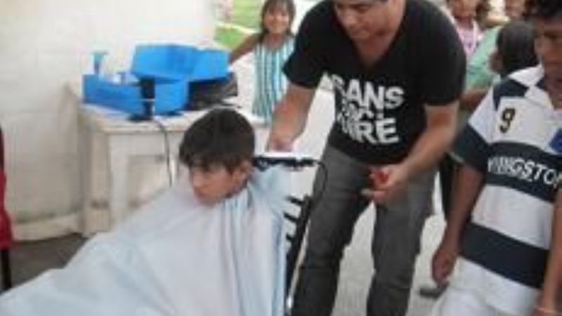 El móvil sanitario llega al Bª Virgen del Valle