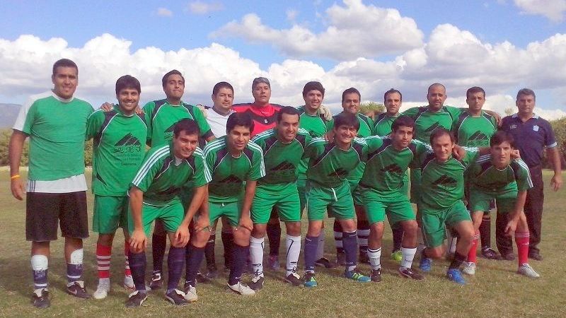 Sufriendo, Contadores mantuvo ventaja en la cima de Única