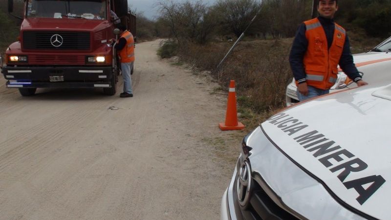 Intensifican controles de transporte de áridos y seguridad laboral