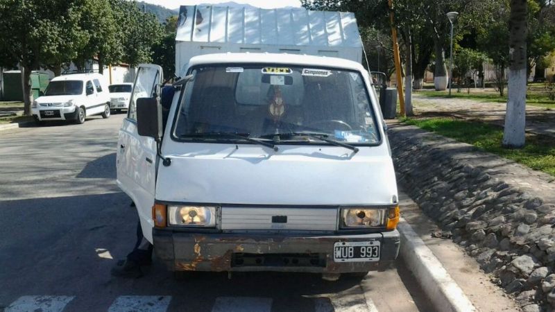 Secuestran un camión con leña en Chumbicha